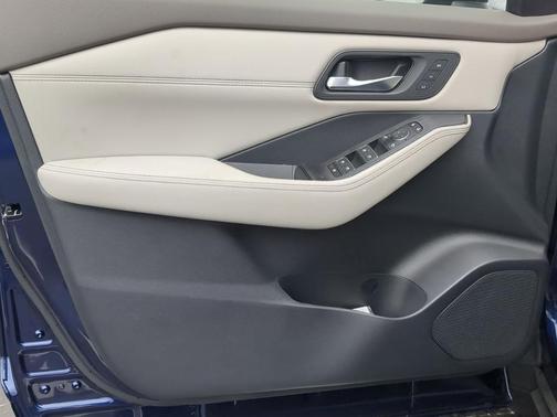 Deep Ocean Blue Pearl/Super Black 2024 Nissan Rogue SL