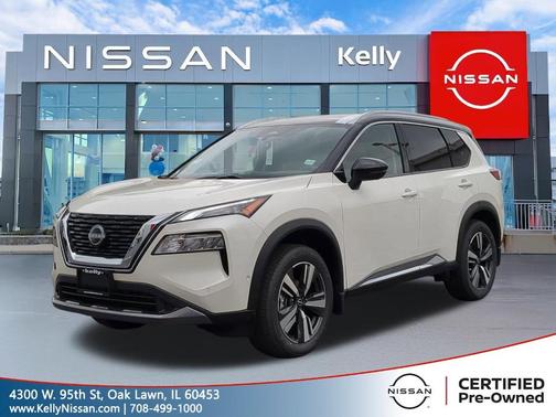 Pearl White Tricoat/Super Black 2023 Nissan Rogue SL