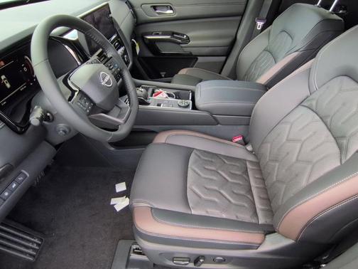 Gun Metallic 2026 Nissan Pathfinder Platinum