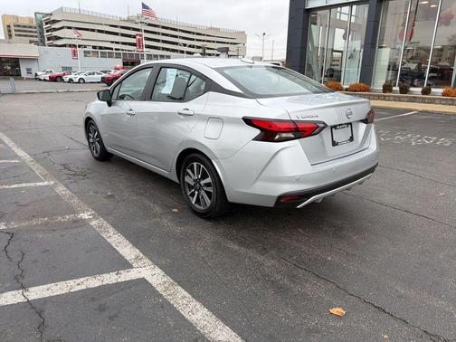 2023 Nissan Versa 1.6 SV