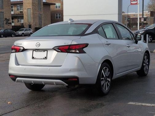 2023 Nissan Versa 1.6 SV