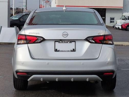 2023 Nissan Versa 1.6 SV