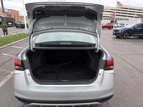 2023 Nissan Versa 1.6 SV