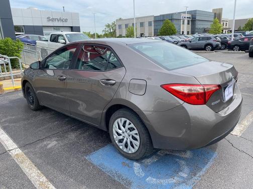 Falcon Gray Metallic 2018 Toyota Corolla LE
