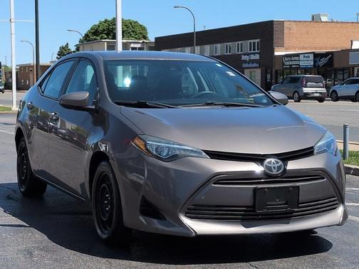 Falcon Gray Metallic 2018 Toyota Corolla LE