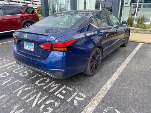 2021 Nissan Altima SR FWD