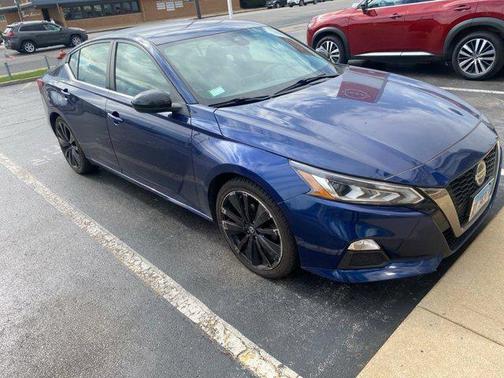 2021 Nissan Altima SR FWD