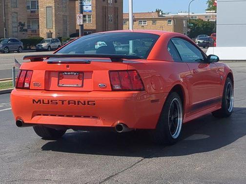 2004 Ford Mustang Mach I