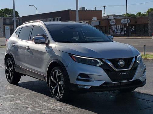 2022 Nissan Rogue Sport SL