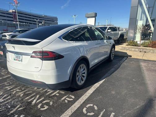 2018 Tesla Model X 75D