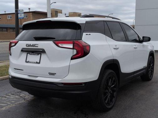 2023 GMC Terrain SLE