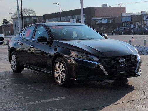 2025 Nissan Altima S FWD