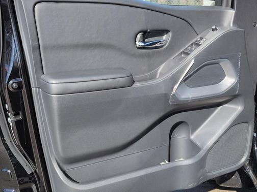 Super Black 2026 Nissan Frontier SV