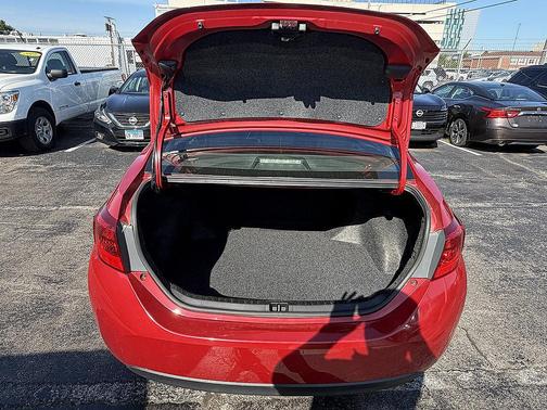 Barcelona Red Metallic 2018 Toyota Corolla SE
