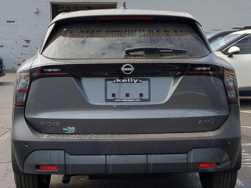 2025 Nissan Kicks SV