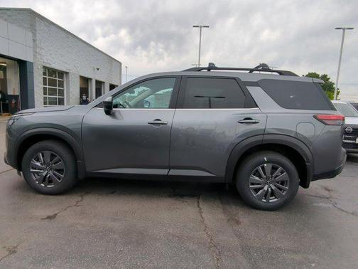 2025 Nissan Pathfinder SV 4WD