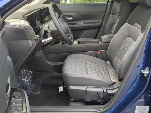 Deep Blue Pearl 2025 Nissan Kicks SV