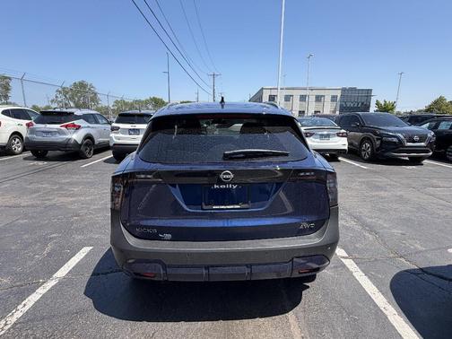 Deep Blue Pearl 2025 Nissan Kicks SV