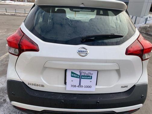 2020 Nissan Kicks SR