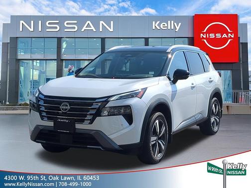 Everest White Pearl/Super Black 2025 Nissan Rogue SL
