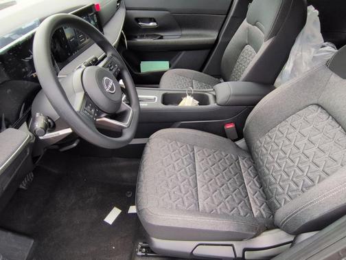 Gun Metallic 2026 Nissan Kicks SV