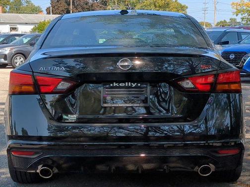 2025 Nissan Altima SR FWD