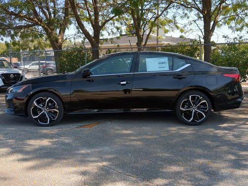 2025 Nissan Altima SR FWD