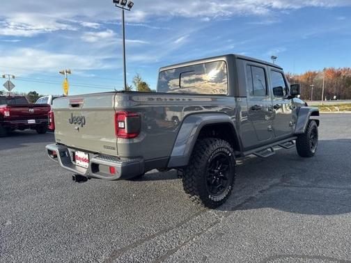 2020 Jeep Gladiator Sport