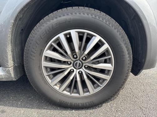 2022 Nissan Armada SL