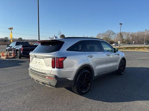 2021 Kia Sorento S