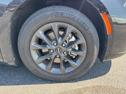 2021 Chrysler Pacifica Touring-L