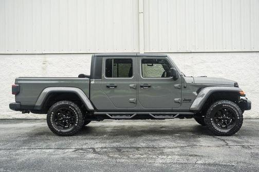 2020 Jeep Gladiator Sport