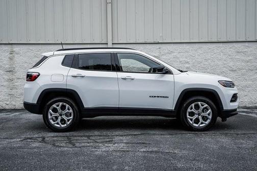 2025 Jeep Compass Latitude