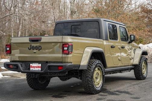 2026 Jeep Gladiator Sport