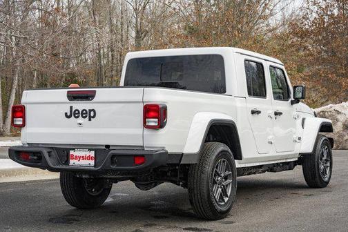 2026 Jeep Gladiator Sport