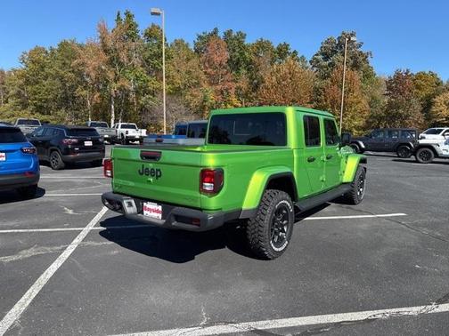 2025 Jeep Gladiator Sport