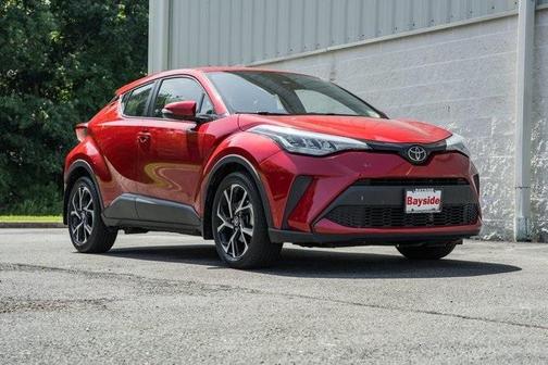 2022 Toyota C-HR XLE