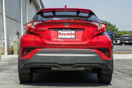 2022 Toyota C-HR XLE
