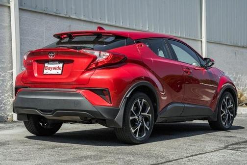 2022 Toyota C-HR XLE