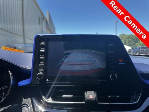 2022 Toyota C-HR XLE
