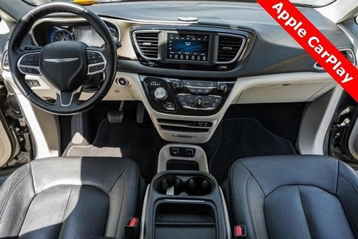 2019 Chrysler Pacifica Touring-L