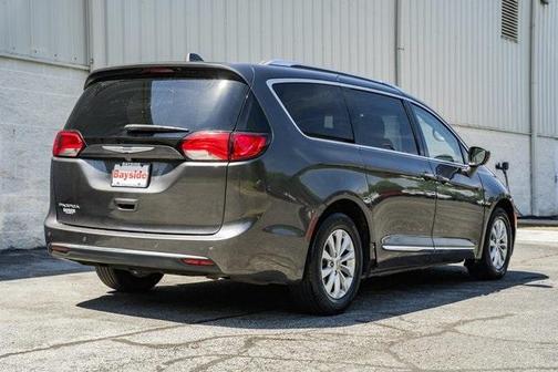 2019 Chrysler Pacifica Touring-L