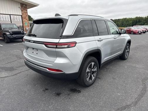 2022 Jeep Grand Cherokee 4xe Base