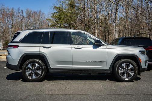 2022 Jeep Grand Cherokee 4xe Base