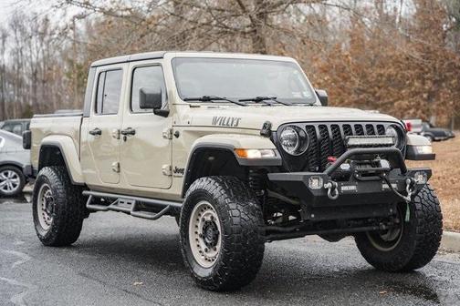2022 Jeep Gladiator Sport