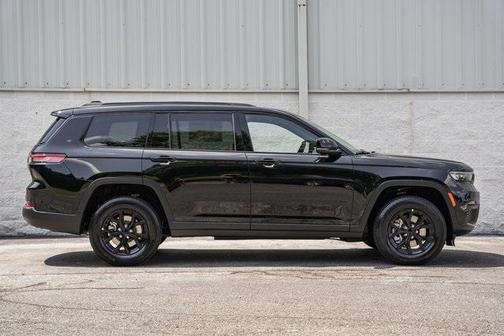 2025 Jeep Grand Cherokee L Laredo