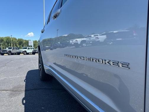 2023 Jeep Grand Cherokee L Overland