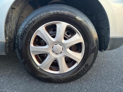 2012 Mitsubishi Outlander ES