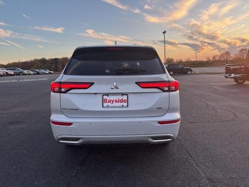 2023 Mitsubishi Outlander SEL
