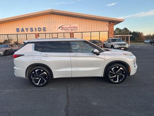 2023 Mitsubishi Outlander SEL